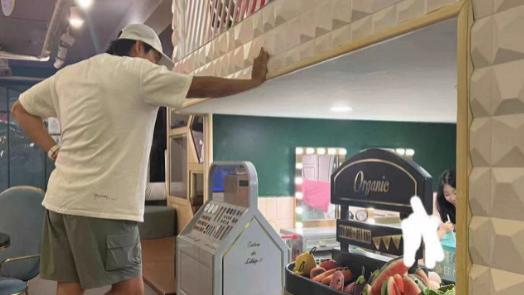 玄彬带娃好细心，离儿子几米远全程双眼紧盯，甜豆长相俊美像妈妈