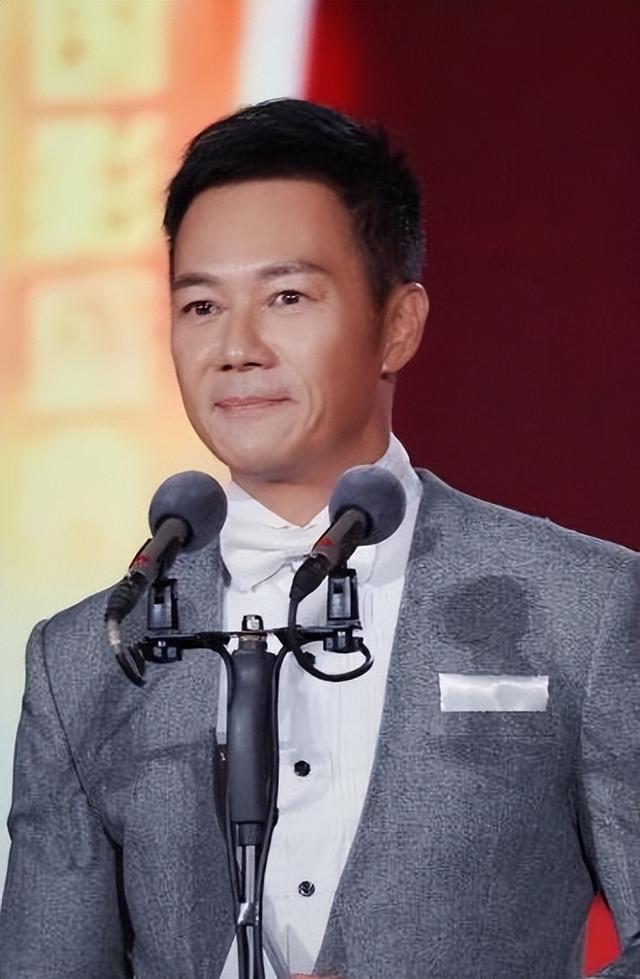 港星张兆辉晒百万新车,被嘲在TVB一辈子都买不了,机智回应获赞