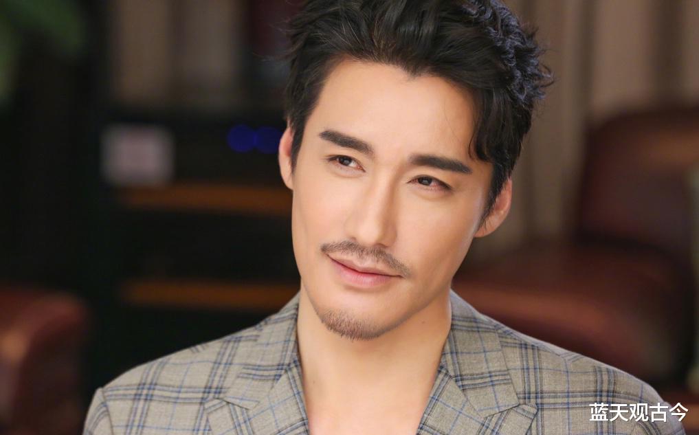 胡兵秒变20岁少年,毛戈平“整容级”化妆术,真是国之骄傲