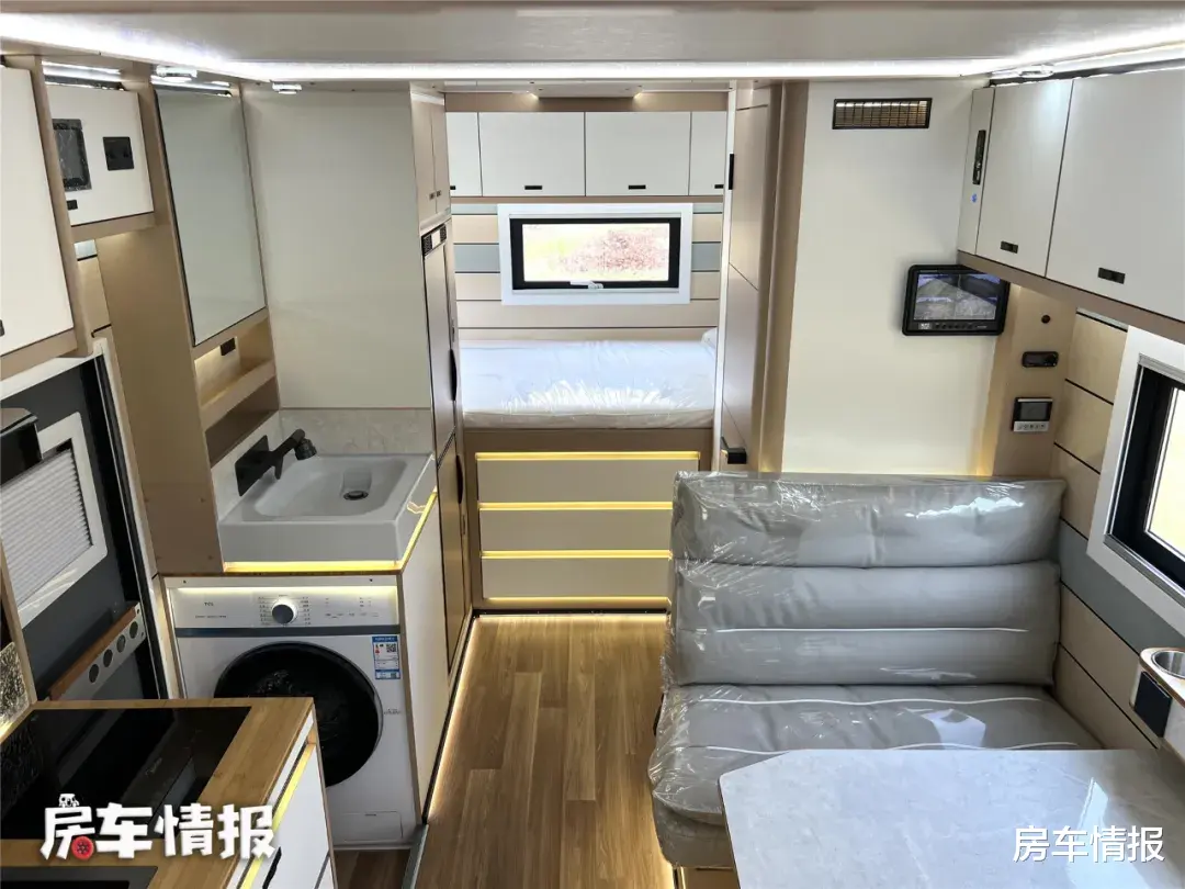 每天发电20度！这款国产平头房车，用着可比新能源房车踏实多了