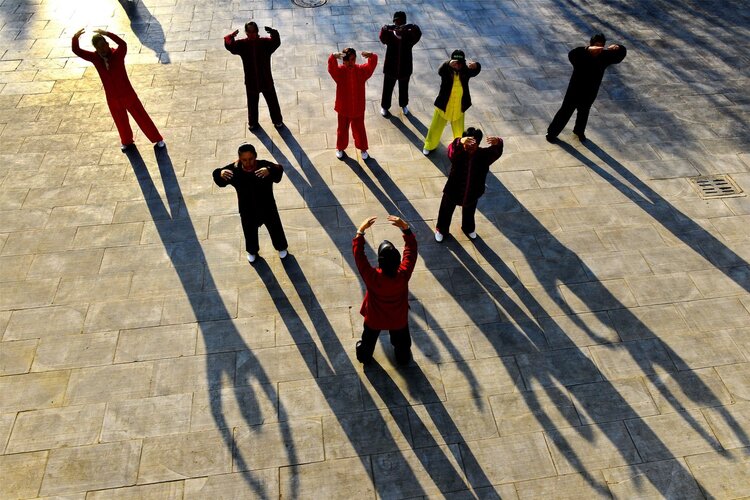 70岁后身体出现5大症状,不要再误以为是老了,可能是疾病信号!