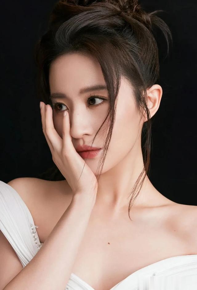 养生小建议：早起黄金15分钟，想变老都难，一直貌美如花！