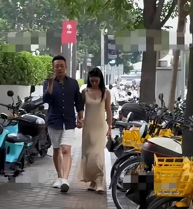 大 S 又妥协了！曾经的骄傲已荡然无存，自取其辱！汪小菲不稀罕