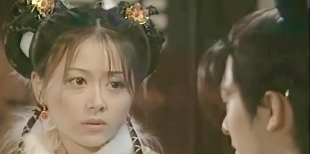 香港知名女星复出拍剧,状态冻龄依旧甜美,直播大方发红包宠粉