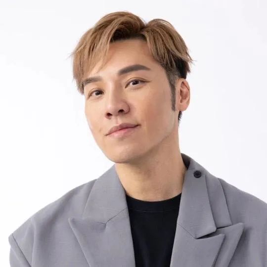 54岁香港艺人申请破产!出身豪门,传家族资产30亿港元