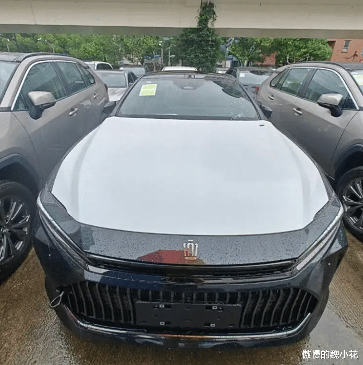 进口版皇冠Sedan遭遇滑铁卢！港口库存积压，曾叫板奥迪A6L