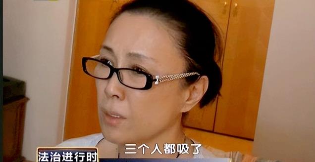 过气明星的卑微：街头求抱、成老赖、给网红打工，满地心酸