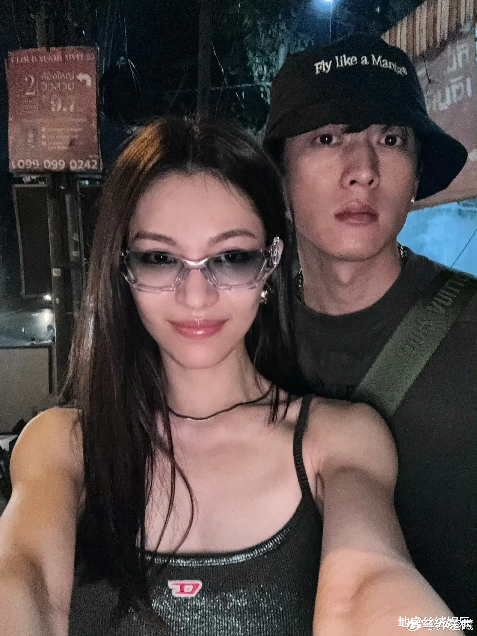 钟楚曦侯雯元旅游对比!她容光焕发,他精神涣散,网友:正常操作