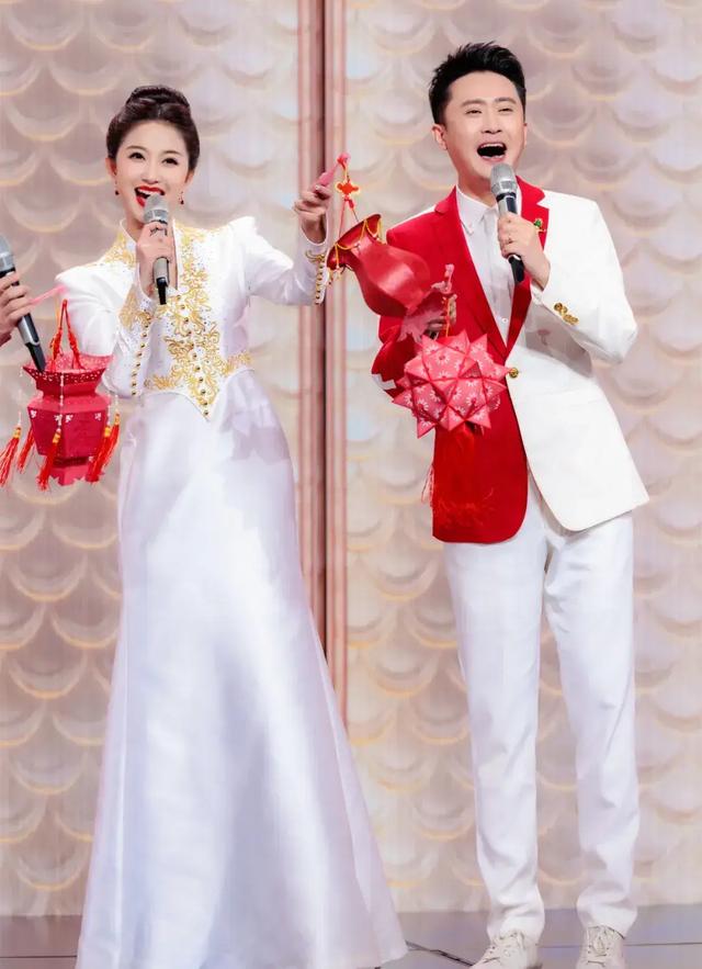 2024央视中秋主持阵容大换血!刘心悦成功“上位”,朱军重返舞台