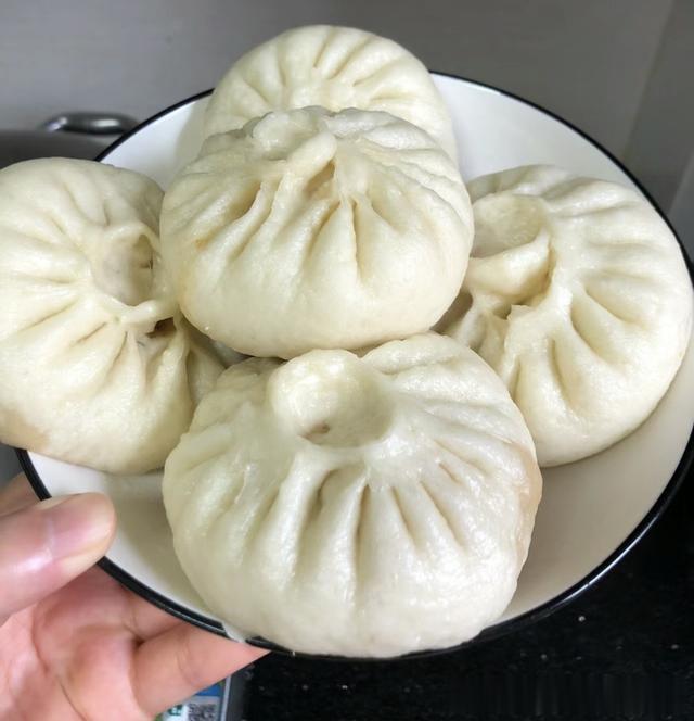 6月,吃韭菜、白菜不如吃它,全身是宝,鲜嫩营养,蒸包子吃真香