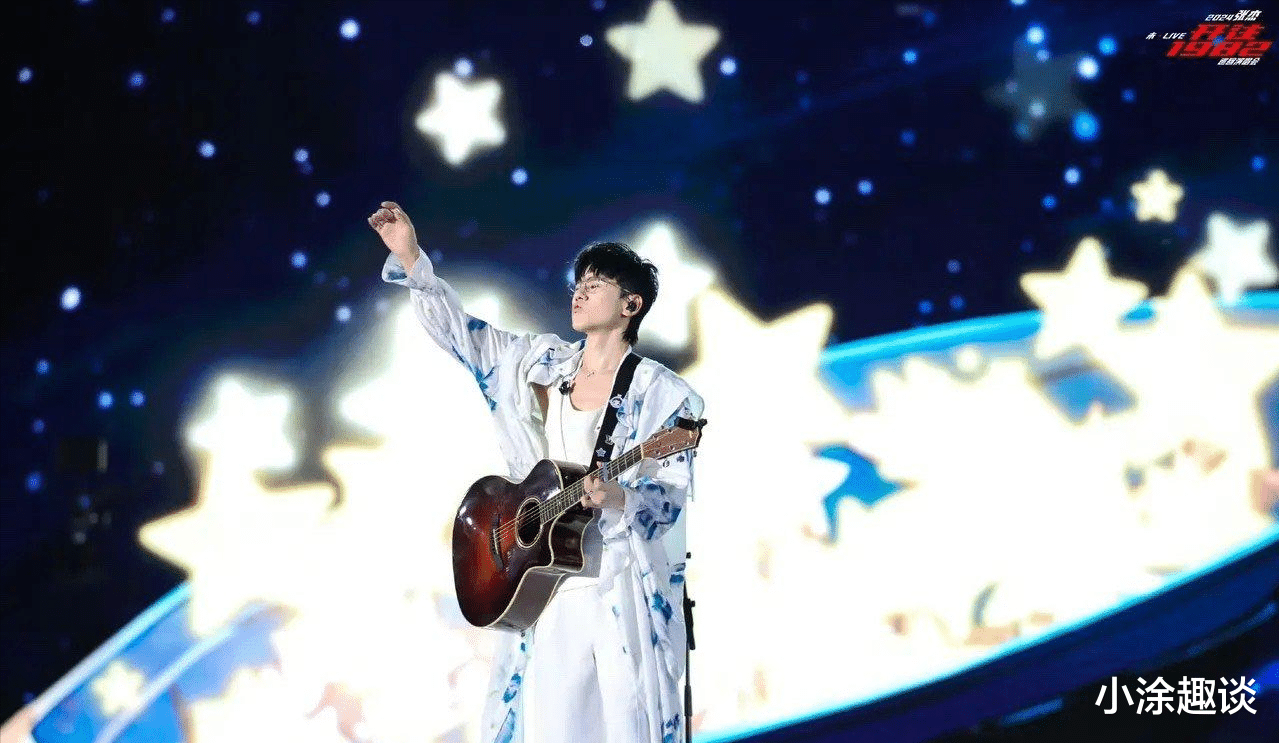 张杰鸟巢演唱会全家总动员,跳跳俏俏首次登台萌翻全场!