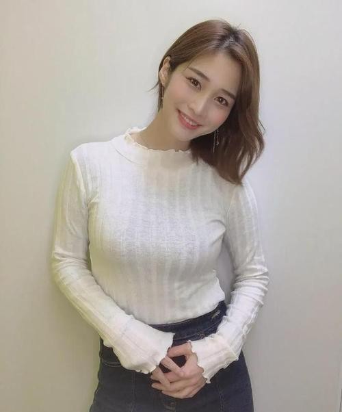 写真背后的坚韧与光芒,逆境中绽放的演艺之花——高桥凛