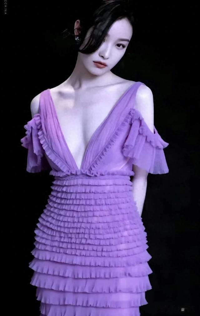 平坦倪妮但耐看