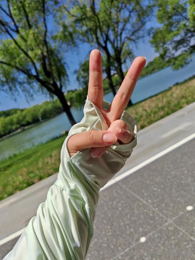 晒背第15天了。能吃还不胖。居然还瘦了三斤。