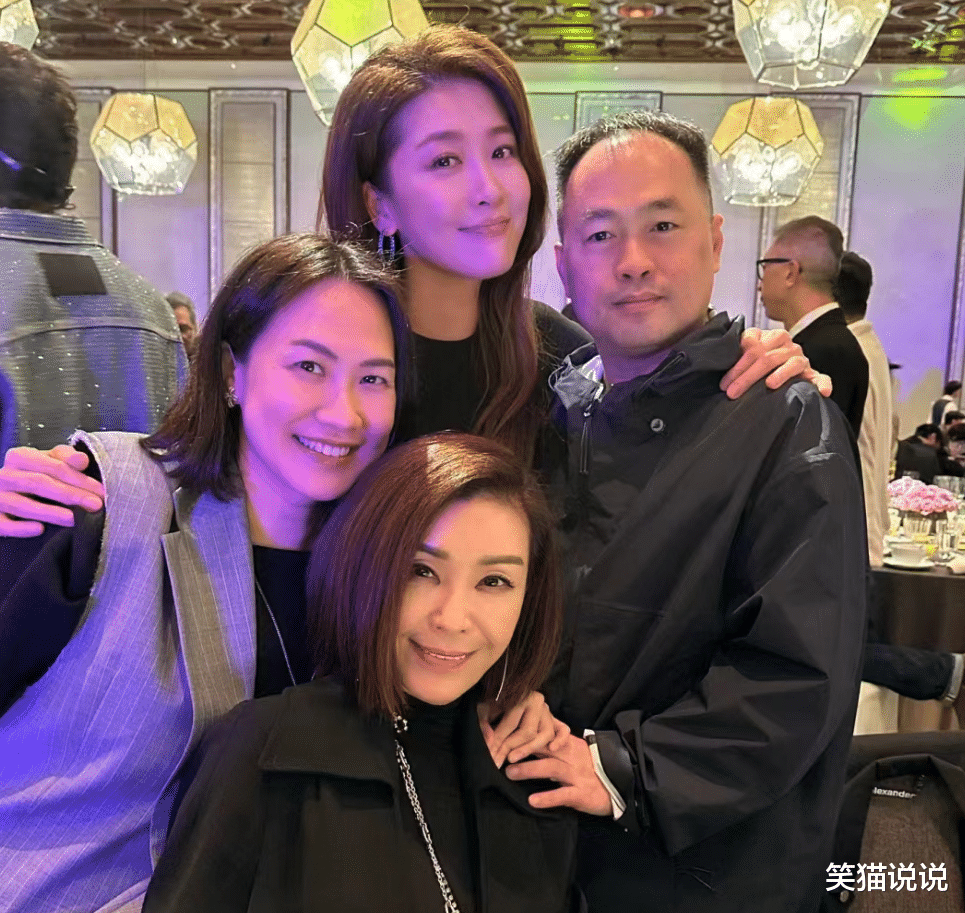 伍咏薇晒照:与梁朝伟刘嘉玲合影好开心,与古天乐林峯拍照好惬意