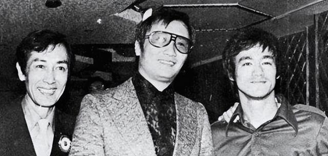 扎心!谢贤一家1986年春节家宴视频曝光,网友:我家现在也吃不上