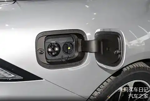 18.68 万起，空间够大，配置也丰富，难怪卖得好，体验小鹏 P7+