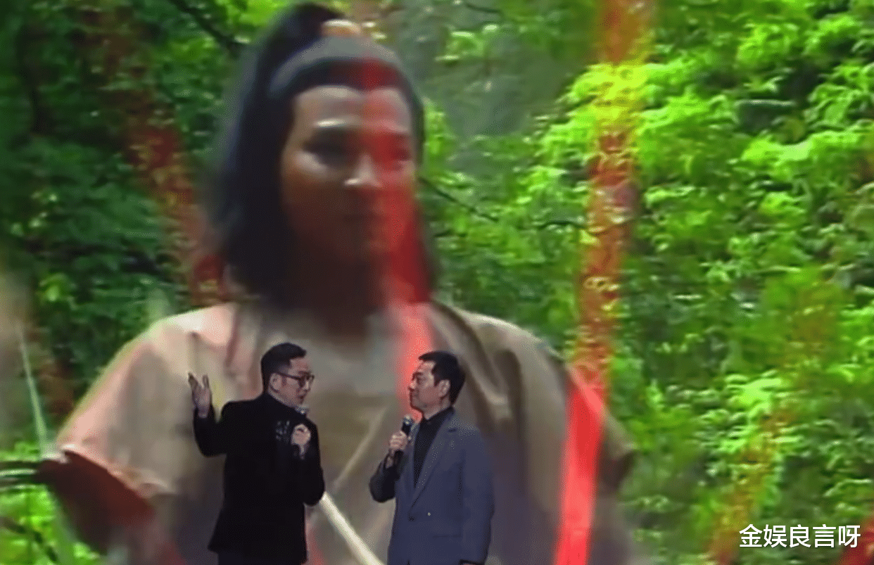 香港这夜，汪明荃小腹赘肉突出，高海宁绿裙抢眼，曾志伟咋肿了？