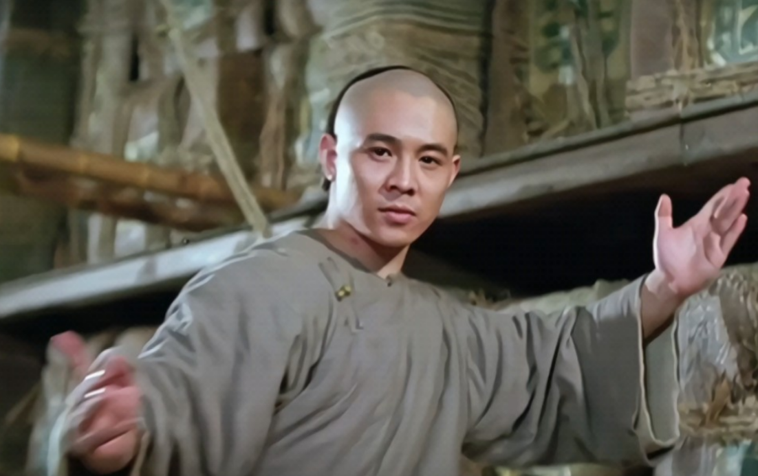 李连杰二哥李连利:弟弟给大哥120万年薪,他却住农村死于喉癌