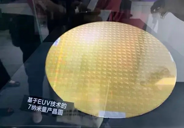 美国和台积电慌了，做梦也没想到，董明珠居然能造出芯片！