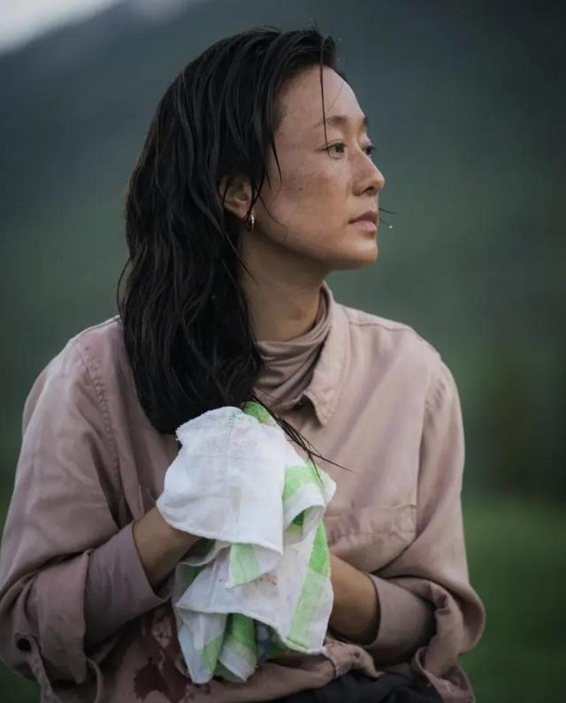 这次,48岁的马伊琍给中年女星“上了一课”,陈道明的话有人信了