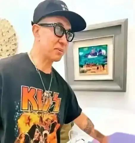 最新！?汪小菲律师团队第一次商谈结束，曝s家未松口卤蛋跑路