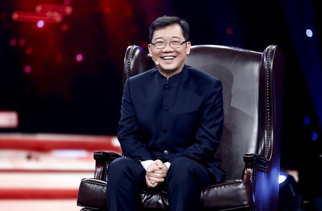 他把黄家驹念成黄家“狗”,自以为幽默十足,结果却意外断送前程