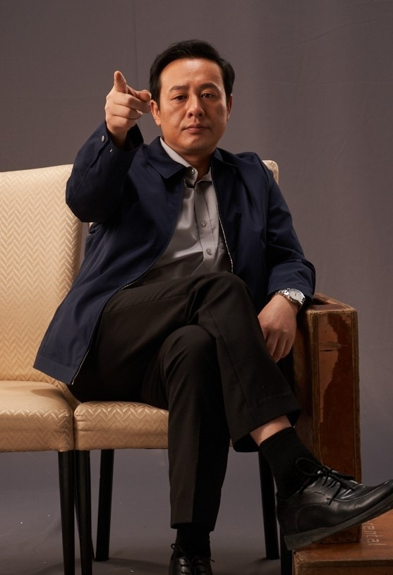 狂飙开播一年,张颂文也走上了迟重瑞的老路,果真让张小斐说对了