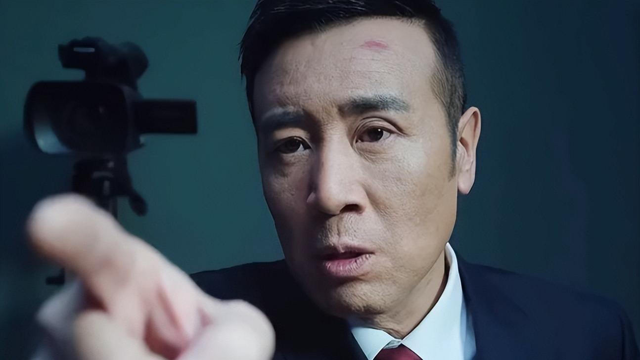 央一《江河之上》首播收视全国第一，新闻联播力挺，熬夜追不停了