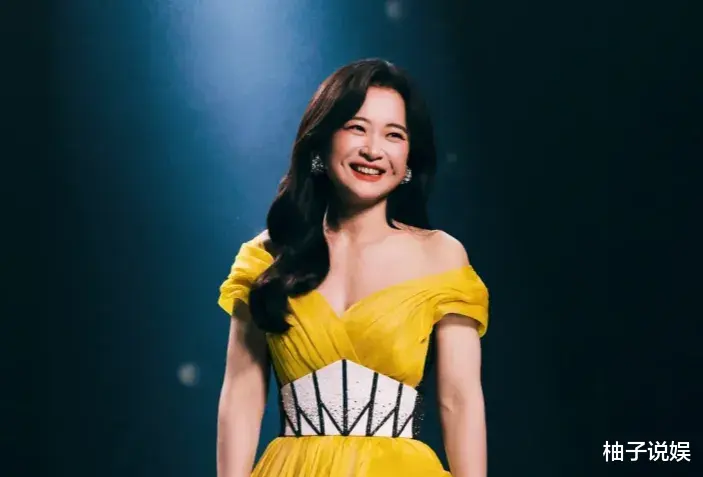 贾玲新电影《转念花开》开机一个多月,网友期待度爆棚!