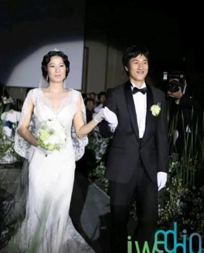 她是韩剧中的黄金女配,丈夫李善均去世后,曾让她痛不欲生。