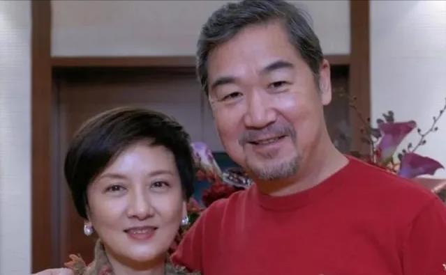 直到张默现状曝光,才终于明白,“后妈”邓婕的牺牲全都白费了