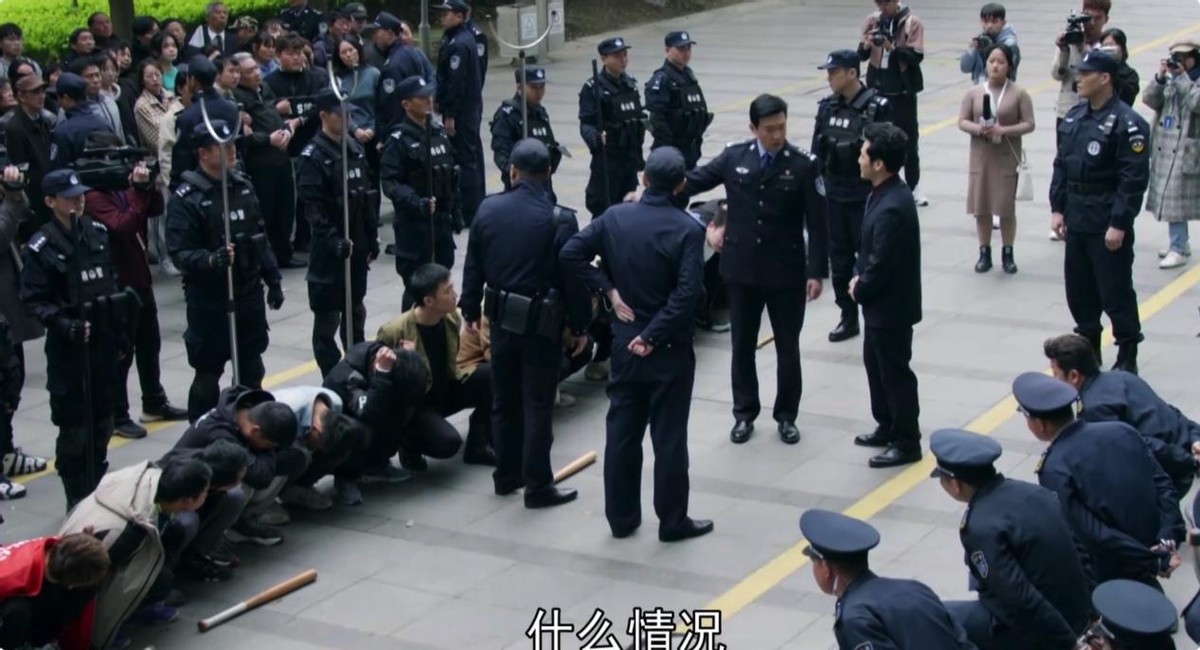 央视出手,仅播2集收视破1,这才是老戏骨们该有的实力