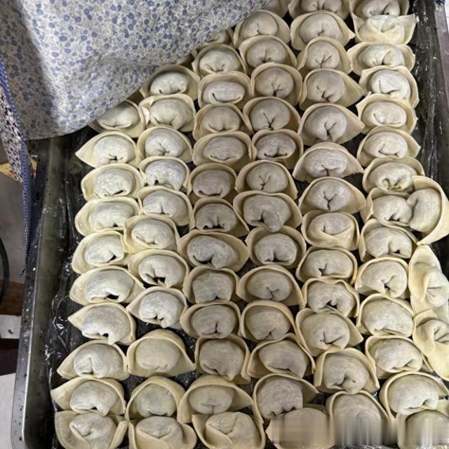 江苏男子头次去女友家,看到未来丈母娘做的菜:现在入赘来得及吗