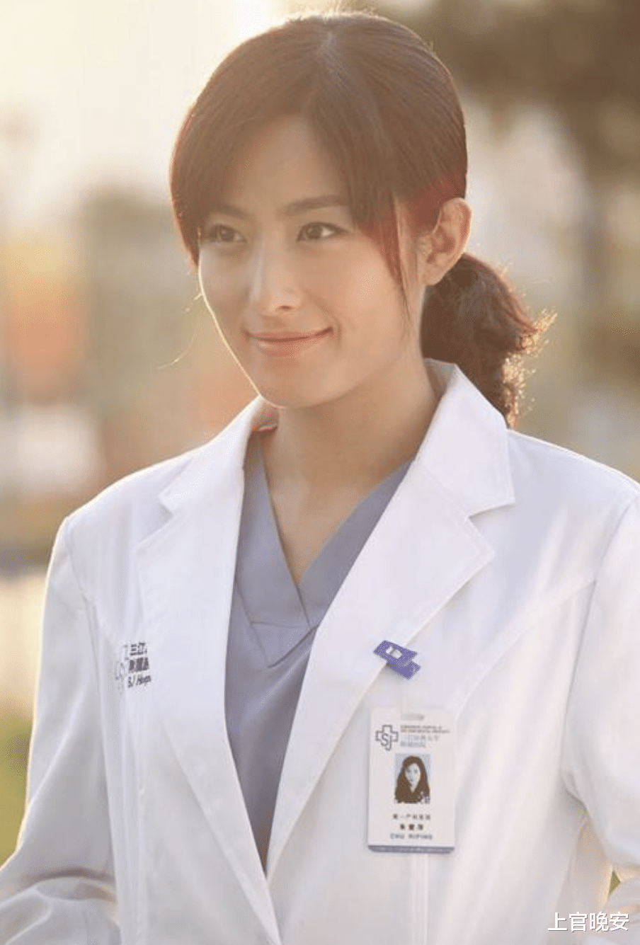 中戏02级明星班真“卧龙凤雏”!情杀、出轨、闹事,人手一出大戏