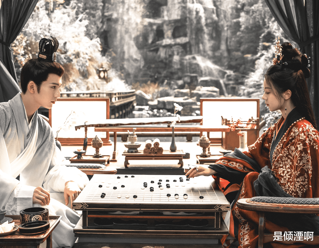 赵今麦《樱桃琥珀》生图曝光！学生装元气满满，男主漫画感十足！