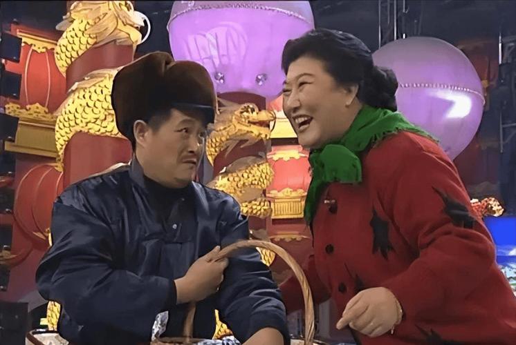 原来如此!春晚从不对外售票,现场观众哪里来的?赵本山一语道破