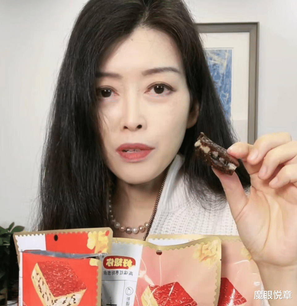 上海知名主持人卜凡已在电视台办“内退”,转型经营女装品牌