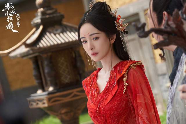 杨幂被刘诗诗抢了风头,连着播三部戏,口碑大受打击!