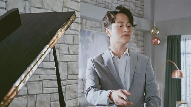 TVB视帝视后首合作拍剧，男二女二趁机上位，网友担心内地播不了