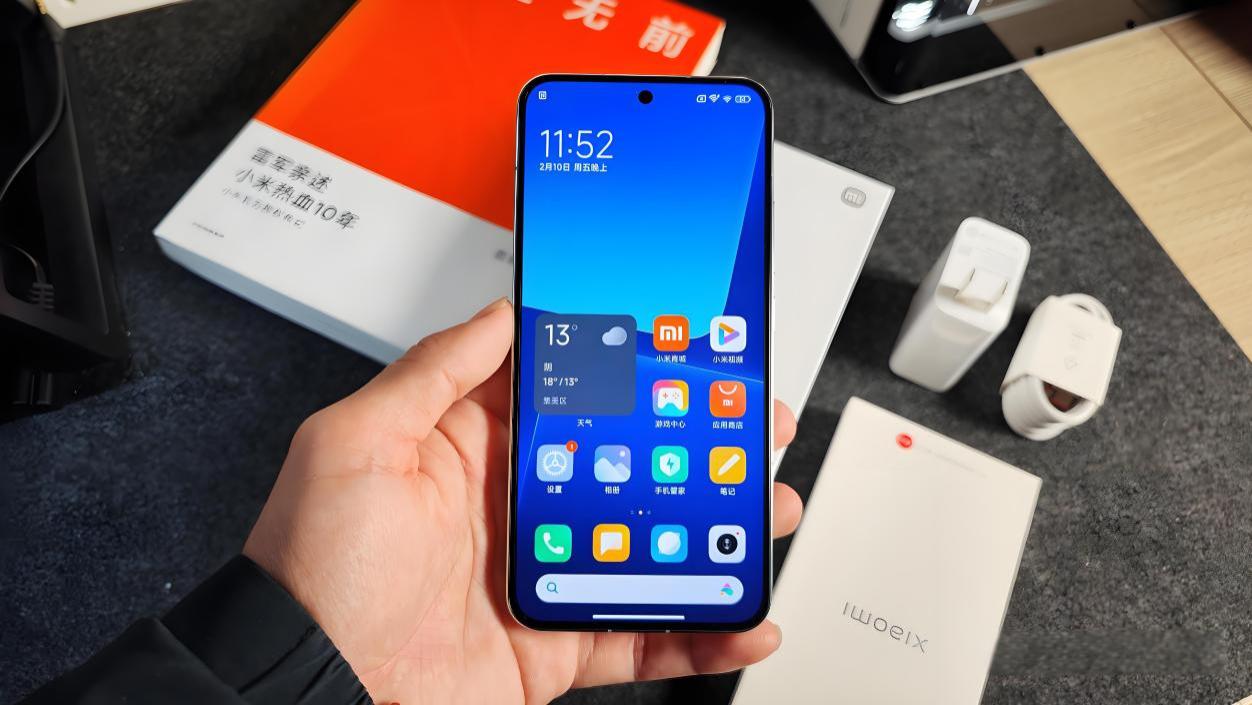 小米化身“价格屠夫”，12GB+512GB下跌1970元，高端旗舰加速清仓