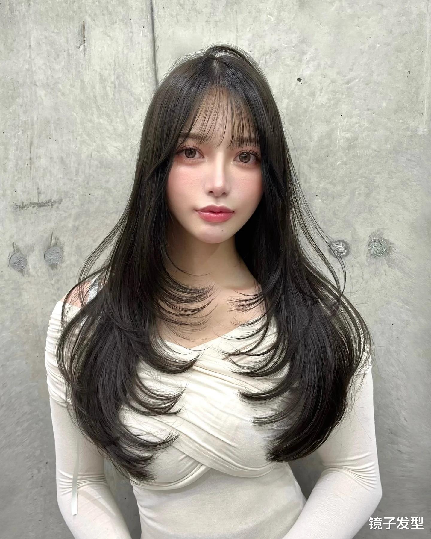 最火女士长发,边沿层次与修饰脸型的完美结合,绽放高级美