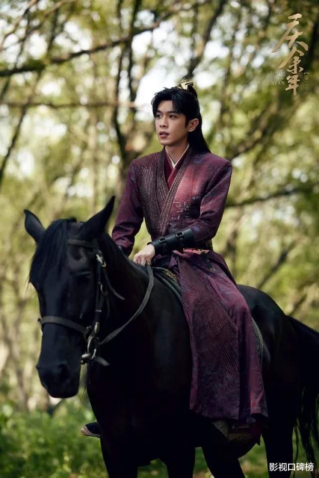 对标《庆余年》,播出效果不理想的《大奉打更人》,到底多离谱?