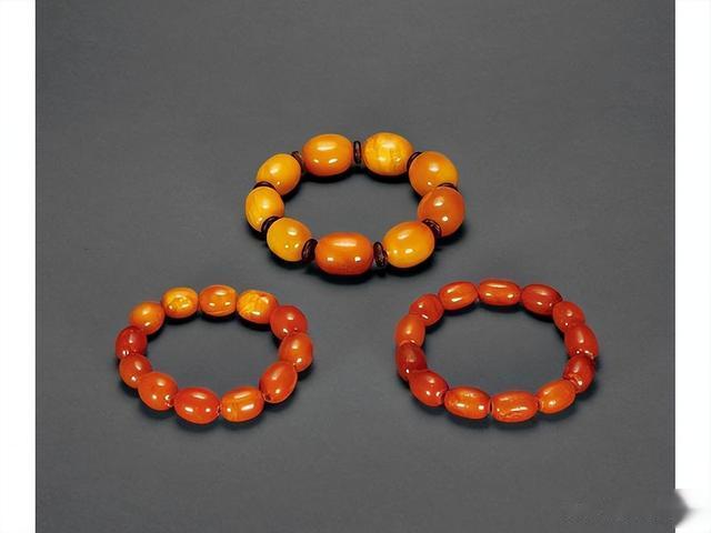 蜜蜡既是新贵更是旧宠（三）哪些琥珀蜜蜡值得收藏