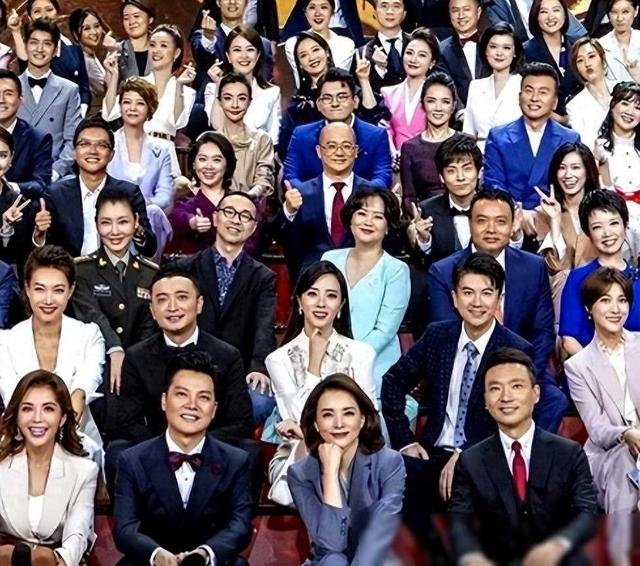 央视出手!节目全面停播,这一次多位著名主持人受到牵连!