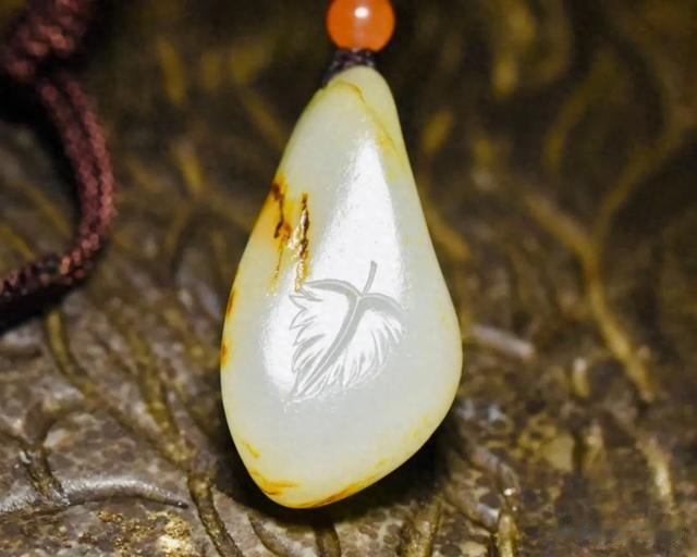 越完整，越开门！和田玉独籽巧雕“秋韵”！