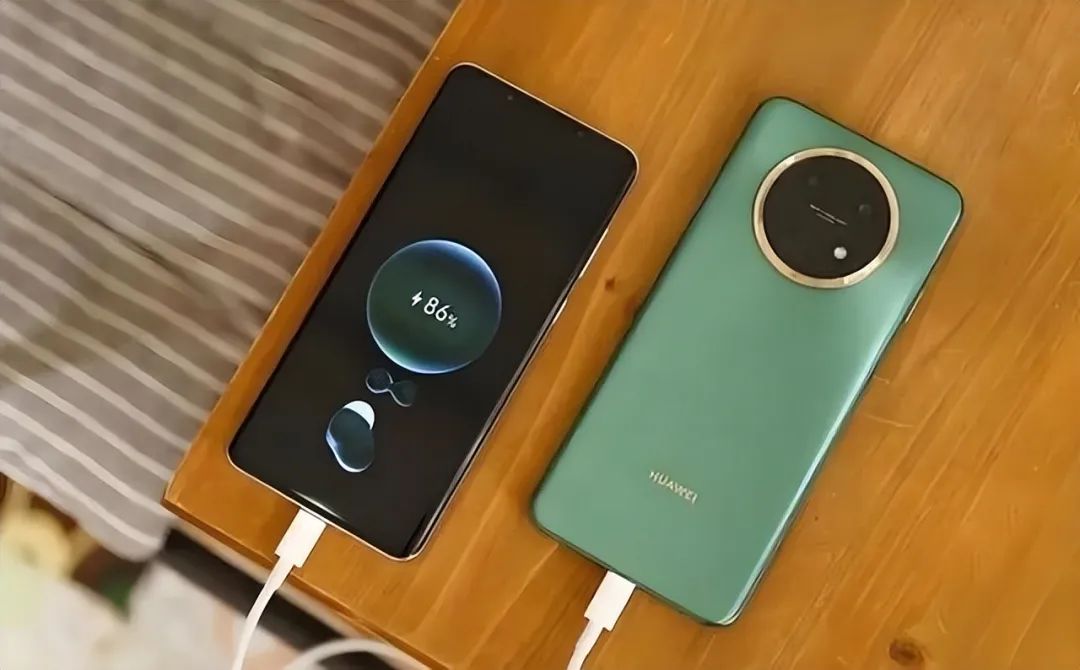 华为亲民了,7000mAh大电池、鸿蒙系统、512GB大内存