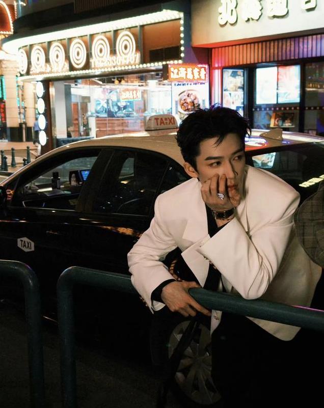 12月7日一夜,美男洗牌,杨洋登顶,黄景瑜10成毅9王一博3肖战第2