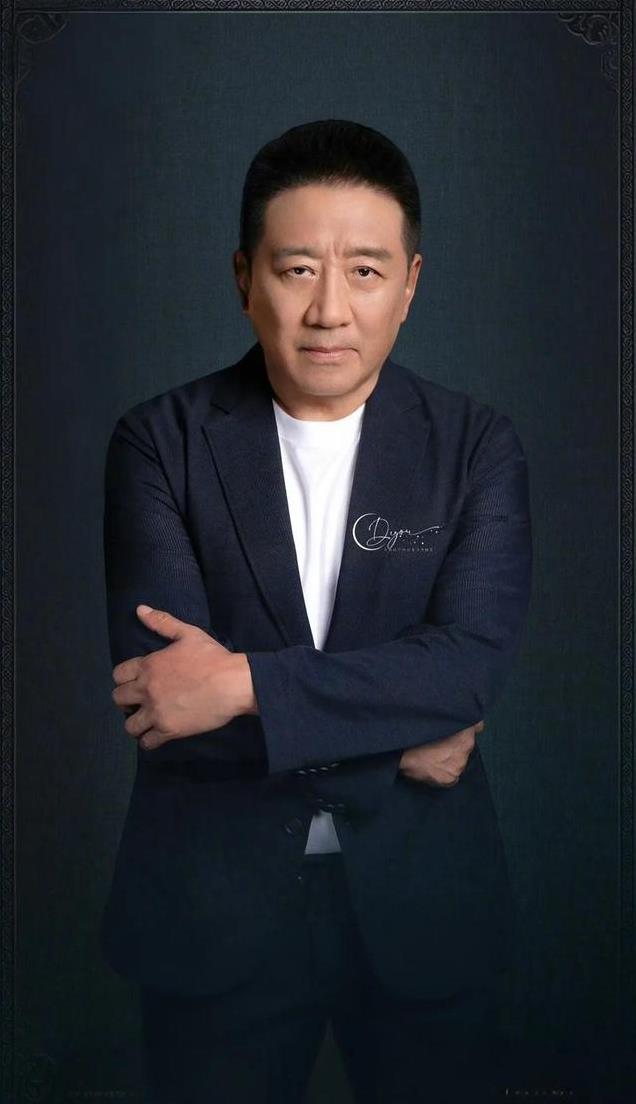 电视剧《我是刑警》中的10位男演员,最小的36岁,最大的68岁