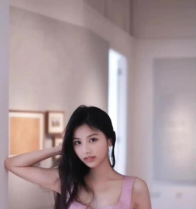 高文君——颜值天花板，这身材真的绝!